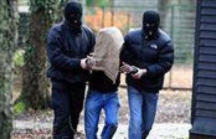 استدرجه وصوره فيديو.. القبض على تاجر دواجن بتهمة هتك عرض تلميذ في قنا
