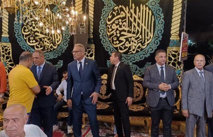 محافظ كفرالشيخ  يشارك في عزاء والدة حرم مدير أمن البحيرة