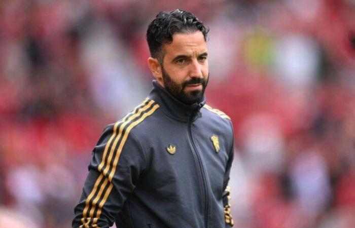 مانشستر يونايتد يتعادل أمام فيورنتينا وديا استعدادًا للموسم الجديد