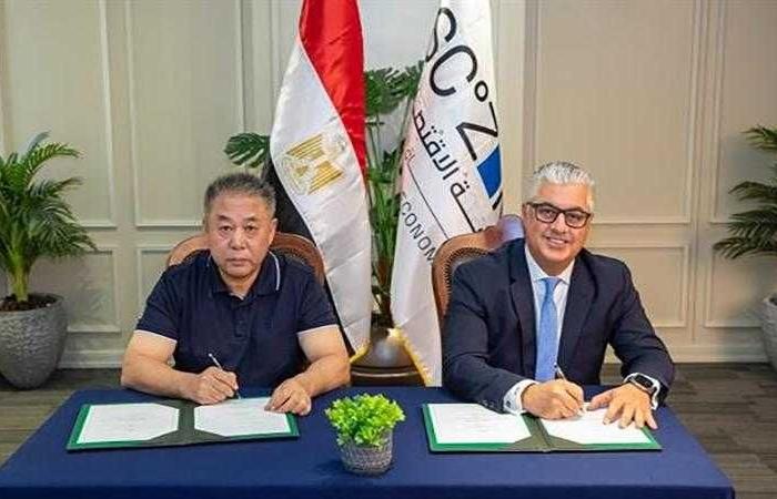 رئيس اقتصادية قناة السويس يوقع عقد إنشاء مصنع ”تشانجتشو رامادا- Changzhou RAMADA” لصناعة المنسوجات بالقنطرة غرب