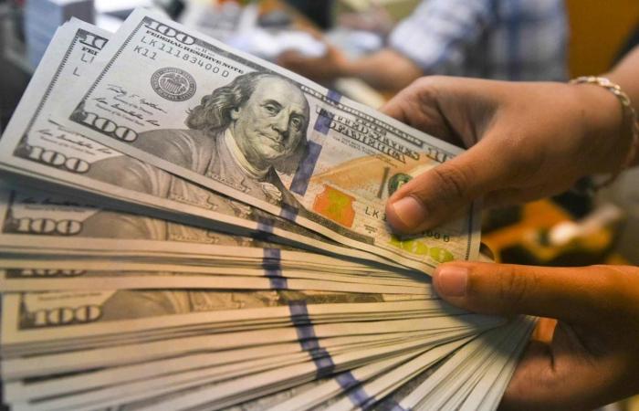الدولار يواصل تراجعه عالميا وسط ترقب المستثمرين بيانات مؤشر أسعار المستهلكين في الولايات المتحدة