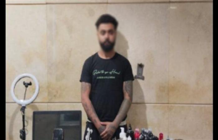 ضبط صانع محتوى لنشره مقاطع فيديو خادشة للحياء أثناء رسم "أوشام" على سيدات بالقاهرة