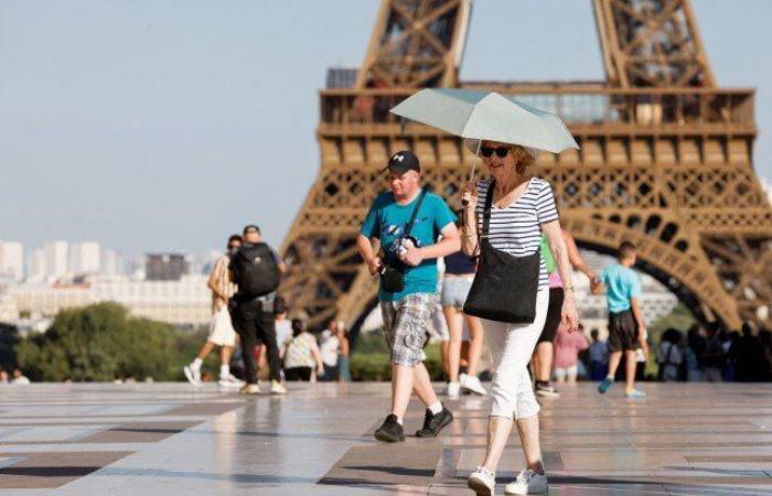 فرنسا تعلن حالة الطوارئ القصوى في 14 مقاطعة بسبب موجة حر قد تصل إلى 43 درجة مئوية