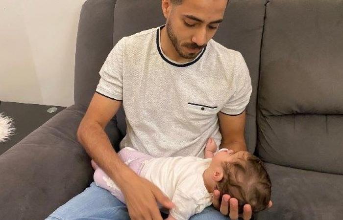 حياة بنتي مهددة كل يوم ..والد الطفلة فرح مريضة ضمور العضلات ببورسعيد يؤكد علي تسريع الإجراءات
