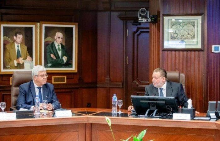 توقيع شراكتين جديدتين بين «المعهد المصرفي» وجامعتي «القاهرة وسوهاج» |صور