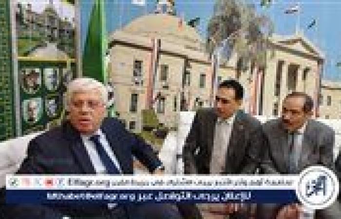 وزير التعليم العالى والبحث العلمى يشيد بجناح جامعة القاهرة بمعرض "أخبار اليوم