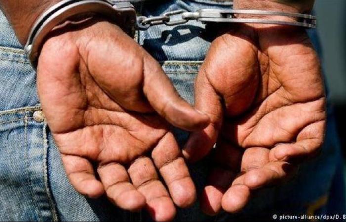 بسبب والدته.. القبض على شاب متهم بقتل والده بقرية "الشعانية" بقنا