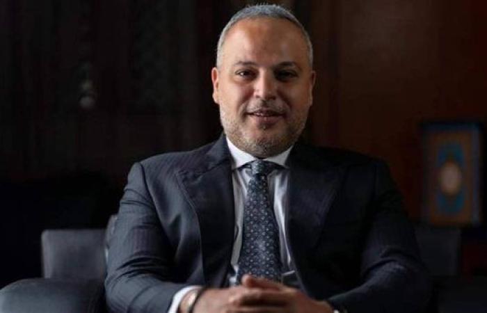 تامر عبدالمنعم: «التيك توك» أصبح مهنة والبلوجرز يشترون سيارات وعقارات في دبي