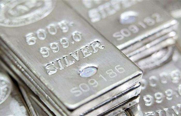الفضة تكسب.. شوف أسعار المعدن الأبيض رايحة على فين وليه الطلب بيزيد عليها