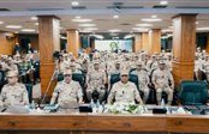 وزير الدفاع: المقاتل المصري أثبت ما بين الماضى والحاضر قدرته لصون مقدرات الوطن وحماية حدوده
