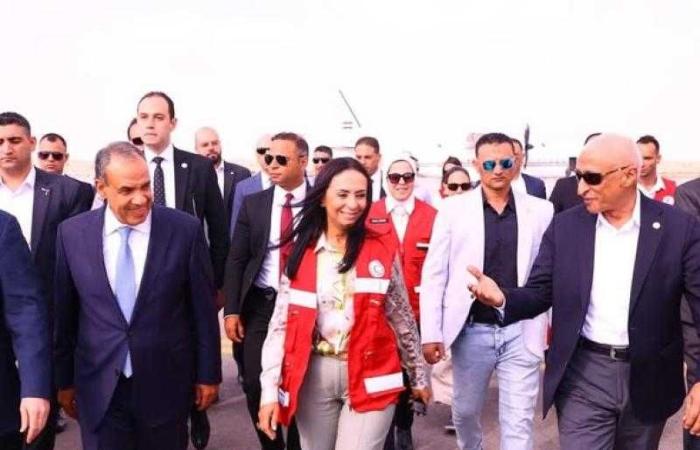 وزيرة التضامن تصل العريش رفقة وزير الخارجية ورئيس الوزراء الفلسطيني