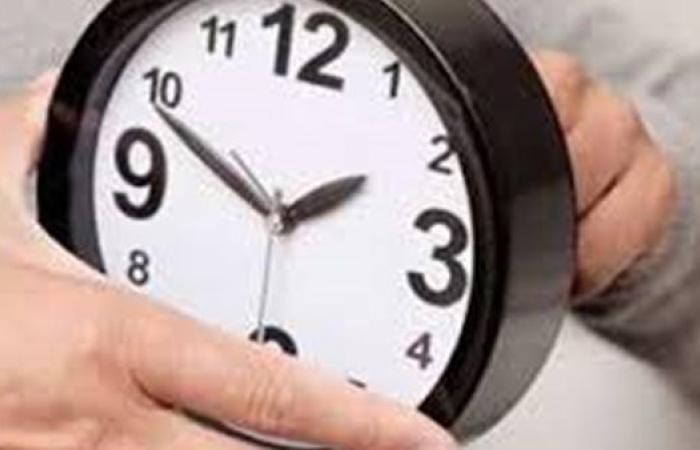 ما حقيقة تعديل المواعيد الرسمية للعمل في مصر 2025؟