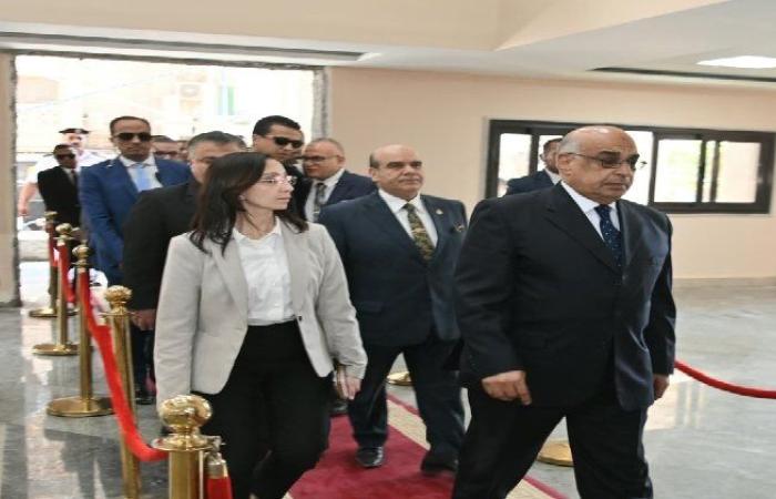 محافظ البحيرة ووزير العدل يتفقدان أعمال تطوير مبنى المحكمة الابتداىية بدمنهور