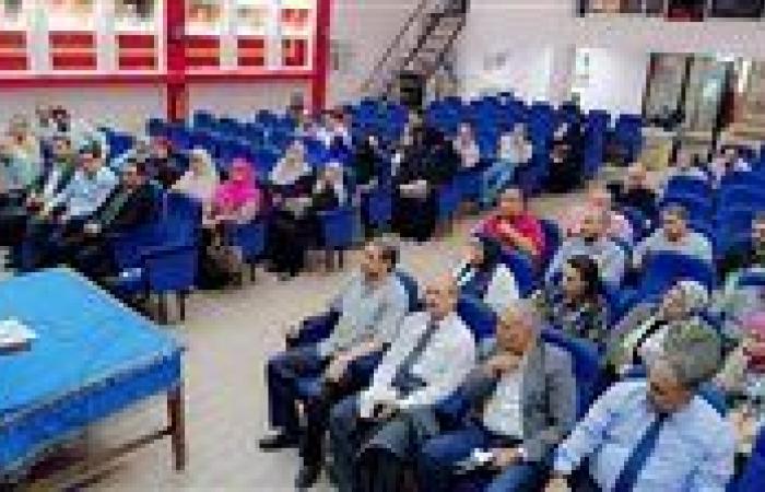 ندوات توعوية لنشر الوعي لدى الطلاب وأولياء الأمور بمدارس الفيوم حول نظام البكالوريا