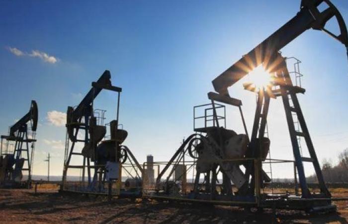 النفط الكويتي يرتفع إلى 69.37 دولار للبرميل