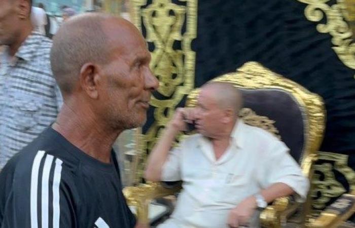 على رأسهم عم حارث.. جهاز الأهلي الإداري يقدم واجب العزاء في وفاة والد محمد الشناوي