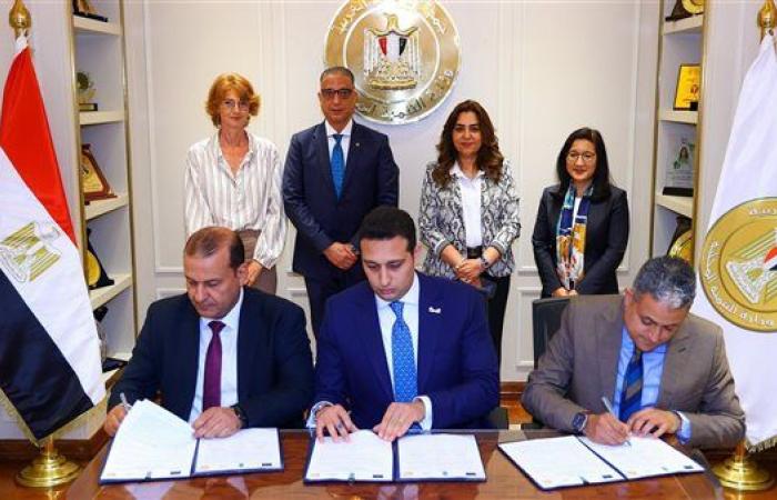 توقيع بروتوكولات تعاون لتنفيذ 4 مشروعات للتنمية الاقتصادية المحلية بتكلفة 480 مليون جنيه
