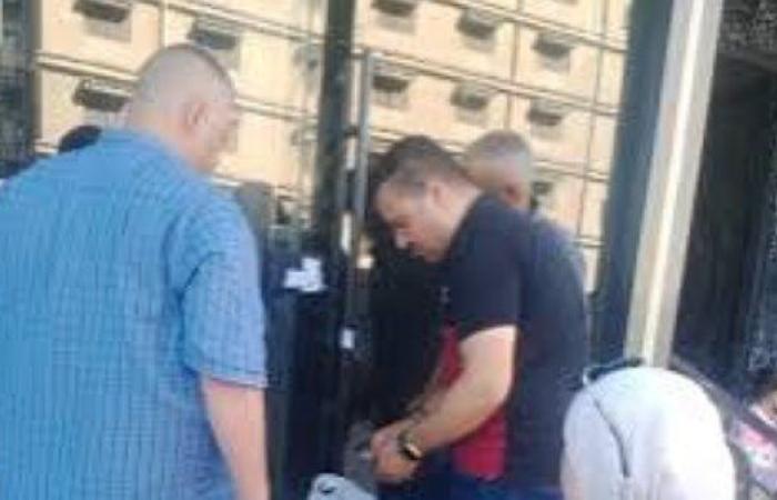غلق مطعم مخالف بدمنهور لعدم التزامه بالاشتراطات الصحية