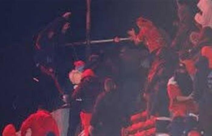 قنبلة صوت وأعمال شغب.. إلغاء مواجهة إنديبندينتي وأونفيرسيداد والقبض على 300 مشجع