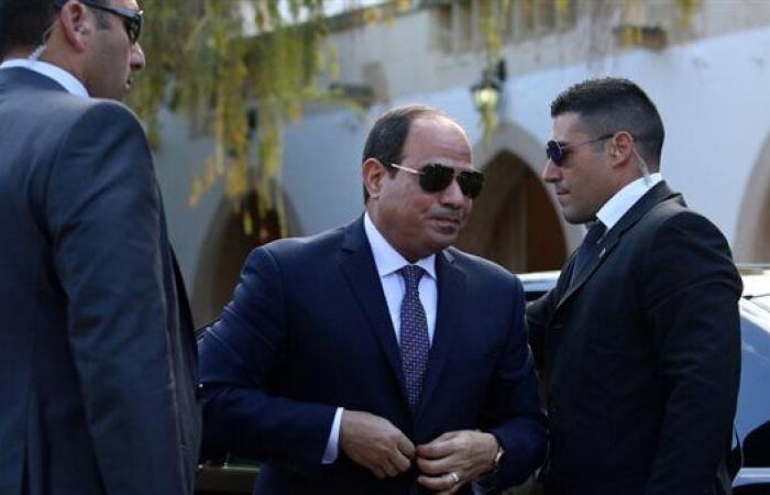 السيسي يعود للقاهرة عقب لقاء ولي عهد السعودية