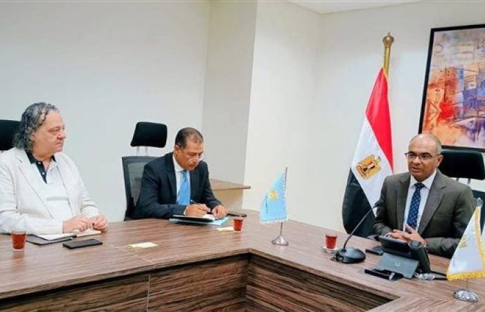 نائب وزير الإسكان يترأس اجتماع لجنة "مُقترح اللائحة التنفيذية لقانون تنظيم مرفق مياه الشرب والصرف الصحي"