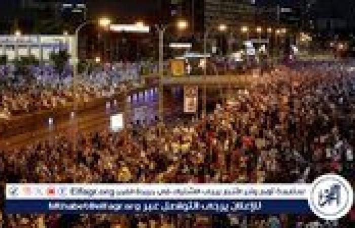 إسرائيليون يغلقون طرقًا رئيسية احتجاجًا على تعثر صفقة الأسرى والمطالبة بإنهاء الحرب على غزة