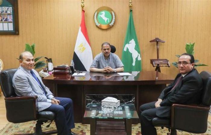 محافظ الشرقية يستقبل مدير مديرية الطب البيطري الجديد