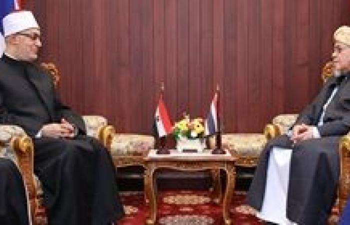 مفتي الجمهورية يلتقي شيخ الإسلام في تايلاند ويجتمع بأعضاء هيئة كبار العلماء على هامش زيارته للبلاد
