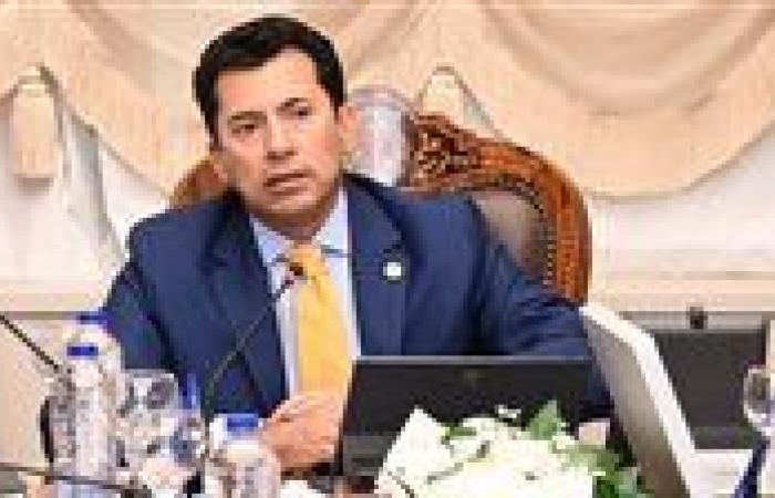 وزير الشباب والرياضة يجتمع بمديري المديريات واللجنة القانونية لوضع الآليات التنظيمية لقانون الرياضة