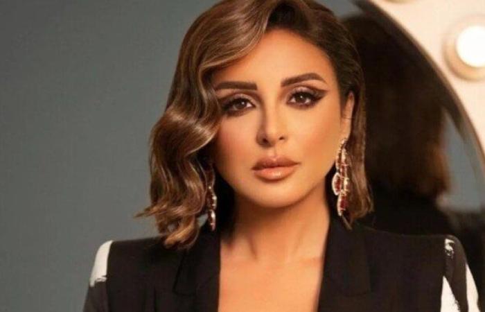 «الأرقام تقترب من الطبيعية».. محمود سعد يطمئن محبي أنغام على حالتها