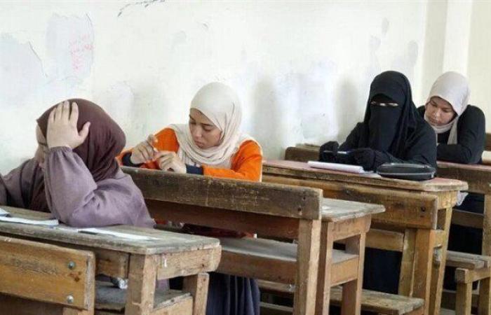 اليوم.. طلاب الثانوية الأزهرية يؤدون امتحانات الدور الثاني في الجغرافيا والحديث والتفسير
