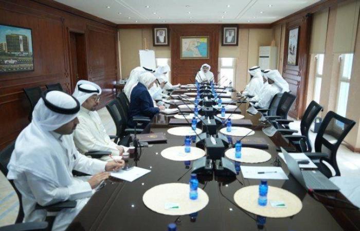 وزير الإعلام الكويتي يستعرض وقيادات الوزارة أبرز المشاريع والمبادرات التي تعتزم الوزارة إطلاقها