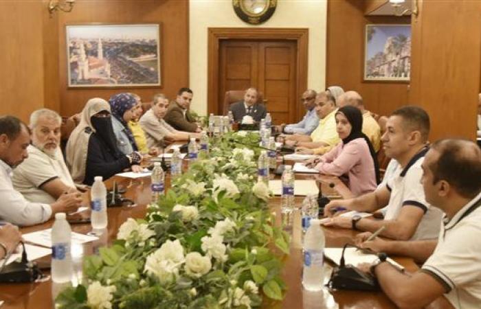 توجيهات القيادة السياسية.. محافظ بورسعيد يتابع أوضاع الشريط الملاصق للمجرى الملاحي