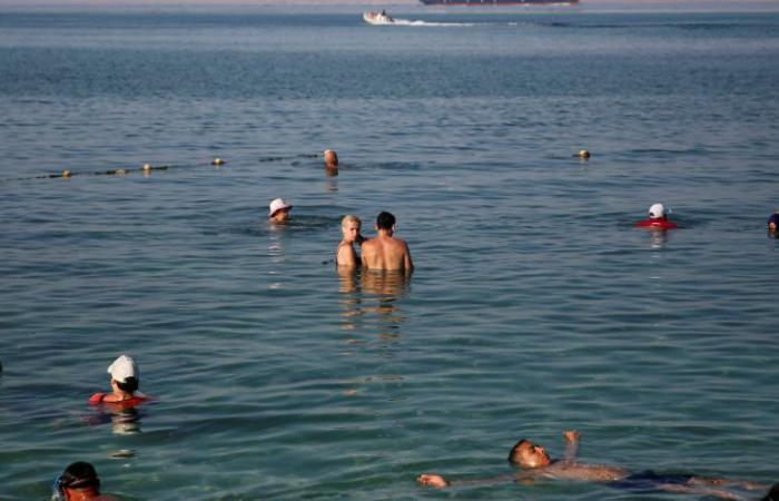 غلق جميع شواطئ الإسكندرية بسبب ارتفاع الأمواج