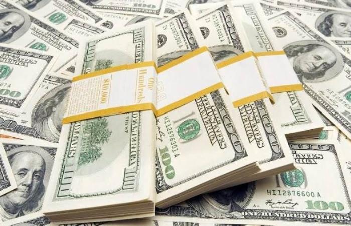 الدولار يرتفع أمام الجنيه بختام تعاملات اليوم الثلاثاء 26-8-2025
