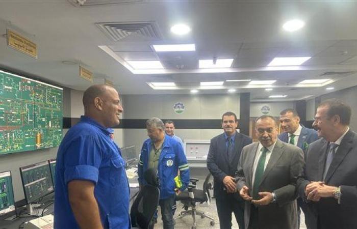 محافظ أسيوط يبحث مع رئيس شركة أبو قير للأسمدة إمكانية إنشاء مصنع جديد بالمحافظة