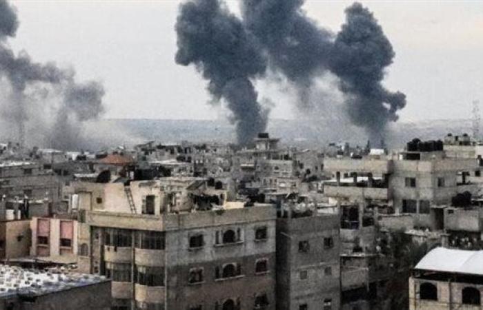 الطيران المروحي الإسرائيلي يطلق نيرانه شمالي مدينة خان يونس جنوبي قطاع غزة