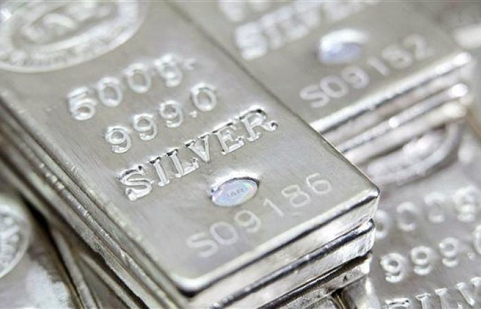 أسعار الفضة اليوم الخميس 28 أغسطس 2025.. استقرار نسبي مع توقعات صعودية