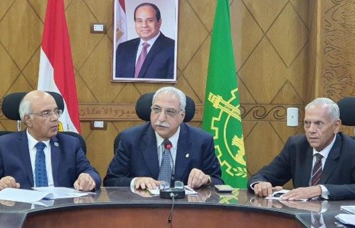 مدير تعليم القليوبية .....  يترأس اجتماع مجلس الأمناء والآباء والمعلمين