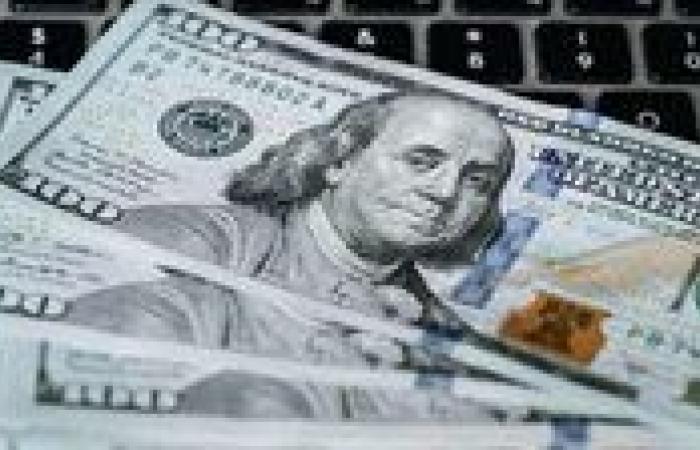 سعر الدولار مقابل الجنيه المصري اليوم داخل 9 بنوك