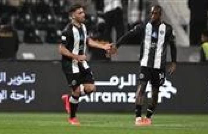 التشكيل الرسمي لمباراة الشباب والخليج في دوري روشن السعودي