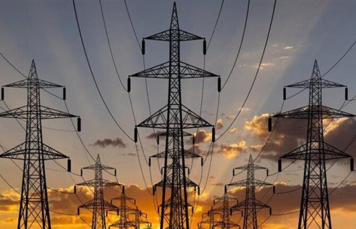 فائض طاقة كهربائية في مصر يمكنه إضاءة 10 ملايين منزل خارج البلاد.. كيف حدث هذا التحول؟