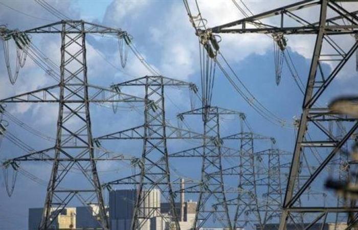 بطارية الشرق الأوسط.. خطة مصر لتصدير الكهرباء لـ3 قارات.. خطوة على تحقيق الحلم!