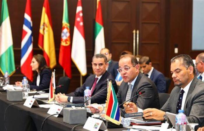 وزير المالية: الحكومة تمول برامج متنوعة لمساندة المزارعين لزيادة التنافسية