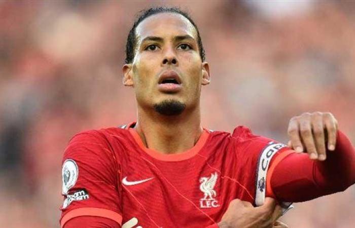 فيرجيل فان دايك يطالب ليفربول ببقاء زميله
