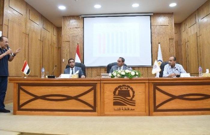 فتح قنوات تواصل مباشرة مع المواطنين لحل مشكلات ملفات التصالح والتقنين بقنا