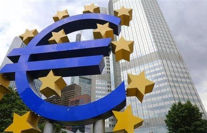 التضخم في منطقة اليورو يرتفع إلى 2.1% مدفوعًا بقطاع الخدمات