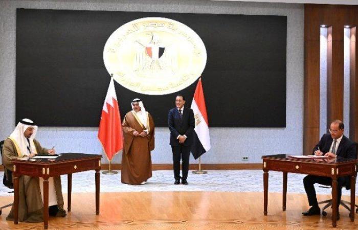 مصر.. رئيس الوزراء وولي عهد البحرين يشهدان توقيع 8 وثائق في مجالات التعاون
