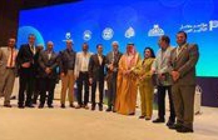المؤتمر الدولى العاشر لمعامل التأثير العربي في السعودية يكرم رئيس جامعة المنوفية