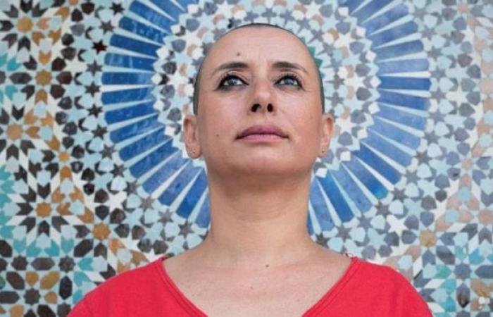 الحكم على ابتسام لشكر سنتان ونصف حبسا نافذا و 50 ألف درهم
